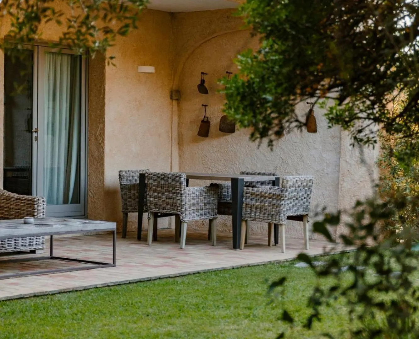 Cascioni Eco Retreat Hotel Arzachena 5*,